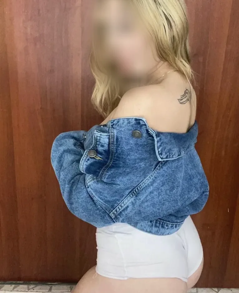 Bianca, 21