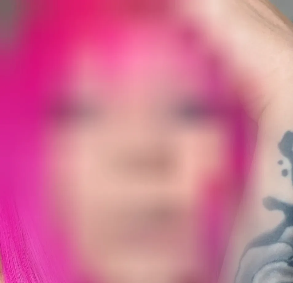 Denise, 32