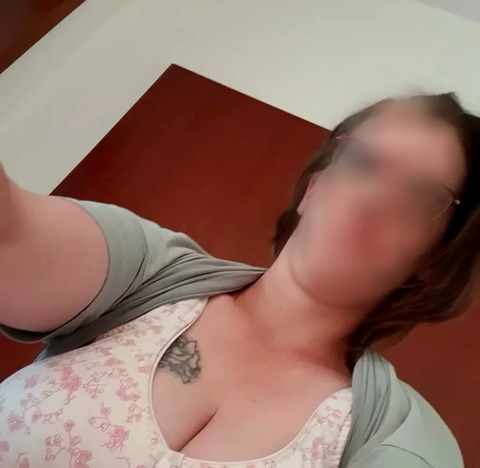 Lynn, 35