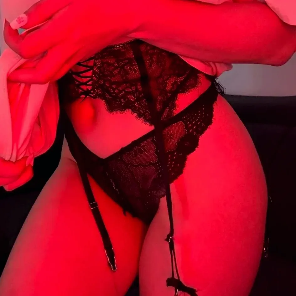 Zainab, 25
